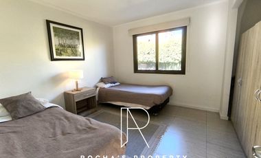 Casa en Arriendo en CASA AMOLADA LAS CONDES 5D+4B+4E+BG