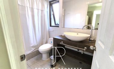 Casa en Arriendo en CASA AMOLADA LAS CONDES 5D+4B+4E+BG