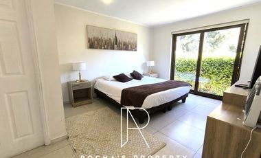 Casa en Arriendo en CASA AMOLADA LAS CONDES 5D+4B+4E+BG