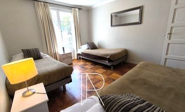 Casa en Arriendo en CASONA AMOLADA EN PROVIDENCIA TODO INCLUIDO 4D+1DS+3B+1E