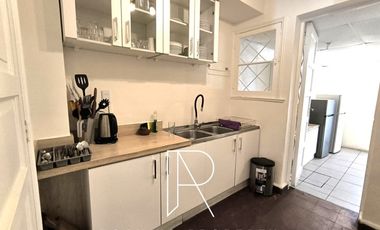 Casa en Arriendo en CASONA AMOLADA EN PROVIDENCIA TODO INCLUIDO 4D+1DS+3B+1E