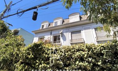 Casa en Arriendo en CASA AMOLADA EN PROVIDENCIA 6D+2DS+3B+1E+BG