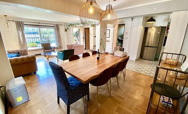 Casa en Arriendo en HERMOSA CASA AMOBLADA 3D+SERVICIO/2.5B/ E