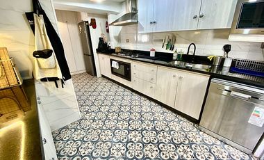 Casa en Arriendo en HERMOSA CASA AMOBLADA 3D+SERVICIO/2.5B/ E