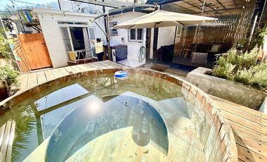 Casa en Arriendo en HERMOSA CASA AMOBLADA 3D+SERVICIO/2.5B/ E