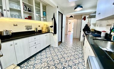 Casa en Arriendo en HERMOSA CASA AMOBLADA 3D+SERVICIO/2.5B/ E