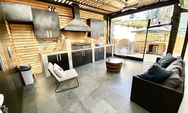 Casa en Arriendo en HERMOSA CASA AMOBLADA 3D+SERVICIO/2.5B/ E