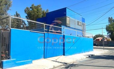 Casa en Arriendo en Avnedia Los Carrera esquina Australia cerca del paseo San Fernando