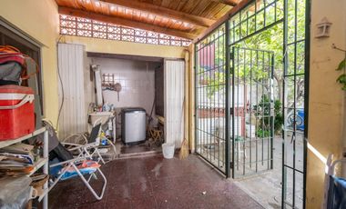 VENTA CASA DE 3 DORM Y PATIO EN CANDIOTI NORTE