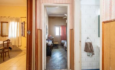 VENTA CASA DE 3 DORM Y PATIO EN CANDIOTI NORTE