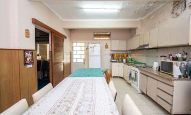 VENTA CASA DE 3 DORM Y PATIO EN CANDIOTI NORTE