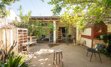 VENTA CASA DE 3 DORM Y PATIO EN CANDIOTI NORTE