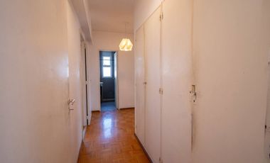 Depto 2 dorm con cochera en el centro