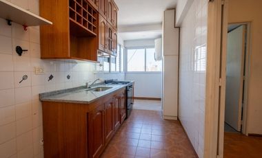 Depto 2 dorm con cochera en el centro