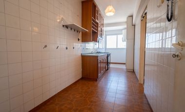 Depto 2 dorm con cochera en el centro