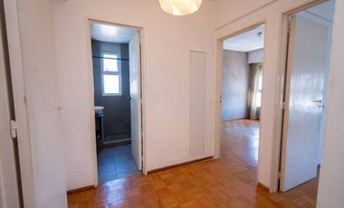 Depto 2 dorm con cochera en el centro