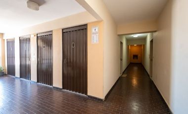 Depto 2 dorm con cochera en el centro