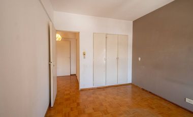 Depto 2 dorm con cochera en el centro