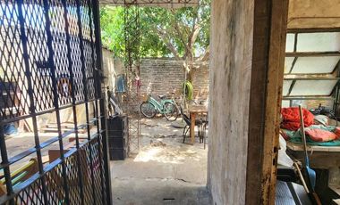 Casa 3 amb en venta en Lanús con cochera y patio