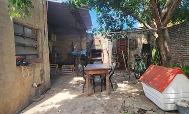 Casa 3 amb en venta en Lanús con cochera y patio