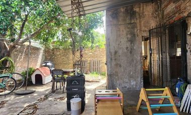 Casa 3 amb en venta en Lanús con cochera y patio