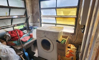 Casa 3 amb en venta en Lanús con cochera y patio