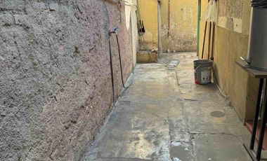 VENTA CASA 3 AMB CON PATIO Y COCHERA AVELLANEDA