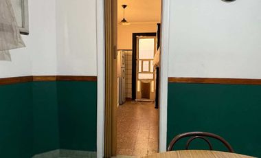 VENTA CASA 3 AMB CON PATIO Y COCHERA AVELLANEDA