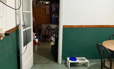 VENTA CASA 3 AMB CON PATIO Y COCHERA AVELLANEDA