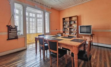 SE ARRIENDA CASA COMERCIAL, IDEAL PARA TALLER WORK CENTER