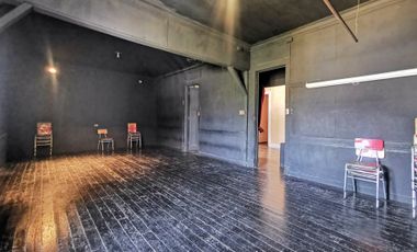 SE ARRIENDA CASA COMERCIAL, IDEAL PARA TALLER WORK CENTER