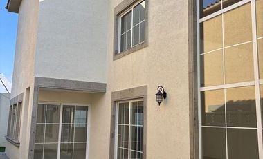 Casa nueva en venta o renta  Portofino Metepec