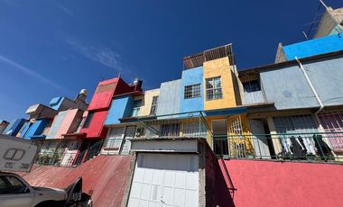 Casa en venta en Fuentes San Jose con Terraza Panoramica y Bodega, 2 recamaras y 2.5 baños