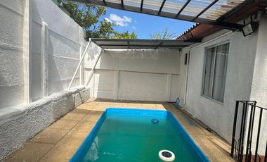 SE VENDE CASA EN VILLA PLAZUELA LOS TOROS PUENTE ALTO