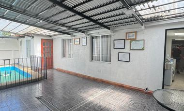 SE VENDE CASA EN VILLA PLAZUELA LOS TOROS PUENTE ALTO