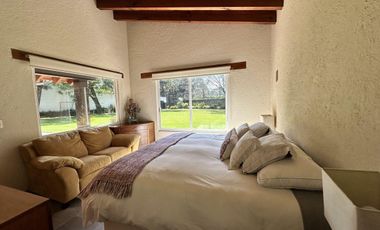 Exclusiva Residencia en Avándaro: Naturaleza, Lujo y Ubicación Estratégica