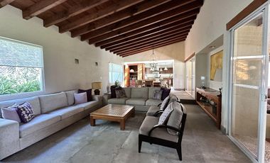 Exclusiva Residencia en Avándaro: Naturaleza, Lujo y Ubicación Estratégica