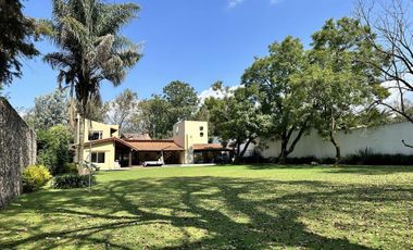 Exclusiva Residencia en Avándaro: Naturaleza, Lujo y Ubicación Estratégica