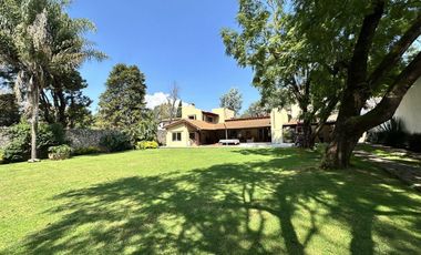 Exclusiva Residencia en Avándaro: Naturaleza, Lujo y Ubicación Estratégica