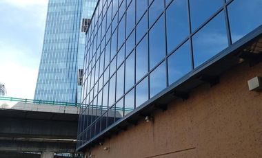 Edificio en Venta Blvd. Manuel Ávila Camacho enfrente a Toreo