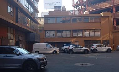 Edificio en Venta Blvd. Manuel Ávila Camacho enfrente a Toreo