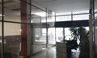 Edificio en Venta Blvd. Manuel Ávila Camacho enfrente a Toreo