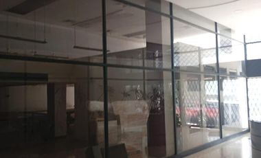 Edificio en Venta Blvd. Manuel Ávila Camacho enfrente a Toreo