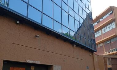 Edificio en Venta Blvd. Manuel Ávila Camacho enfrente a Toreo