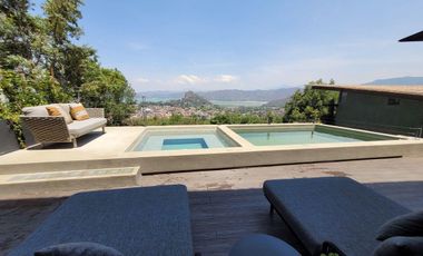 Casa de descanso en Valle de Bravo con espectacular vista al lago