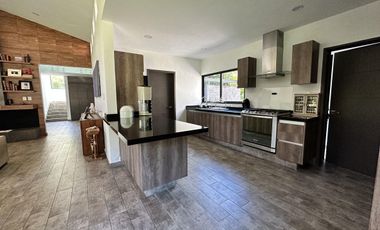 Casa en el Campo en Fraccionamiento con Amenidades de Lujo Valle de Bravo