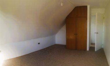 Casa en Arriendo en Simon Bolivar 6812