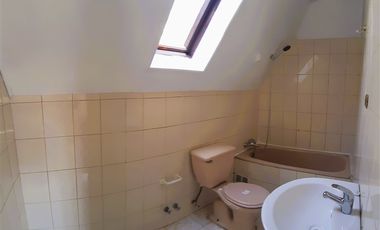 Casa en Arriendo en Simon Bolivar 6812