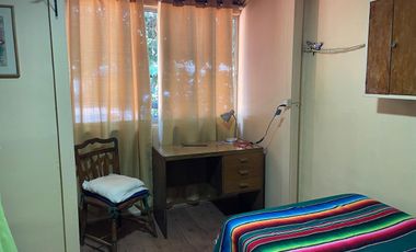 EXCELENTE CASA PARA 3 ESTUDIANTES  AMPLIO TERRENO COMPARTIDO