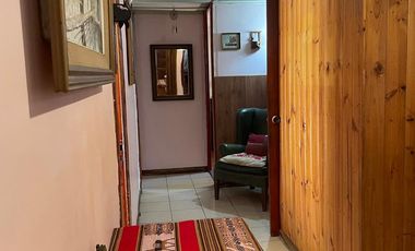 EXCELENTE CASA PARA 3 ESTUDIANTES  AMPLIO TERRENO COMPARTIDO